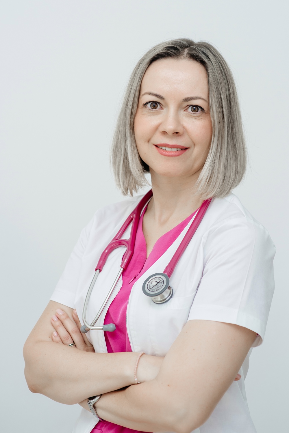 Dr.-Adriana-Tibil-1000x1500